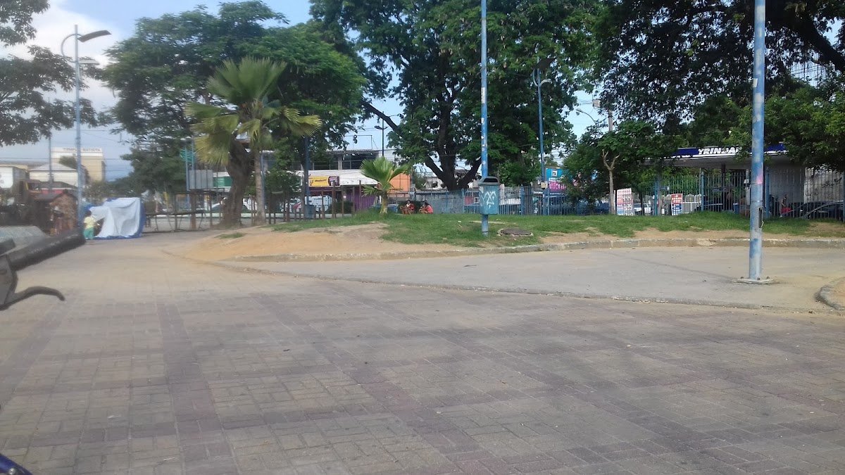 Square Leonor Correa